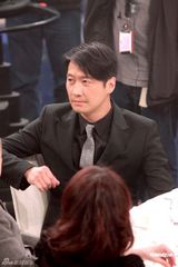 幻灯图：黎明现身慈善晚宴 众艺人劲歌热舞支持公益