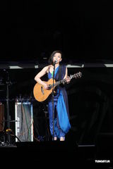 组图：蔡健雅小巨蛋开唱征服乐迷 那英青峰任嘉宾