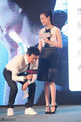 组图：《好好的》开发布会 冯绍峰倪妮甜蜜互动