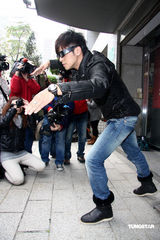 幻灯图：罗志祥引领潮流先锋 华人乐坛首支3DMV面世