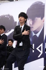 组图：师兄林宥嘉香港“打人” SIGMA组合称是误会