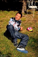 高清组图：黄渤与小新的威尼斯休闲时光