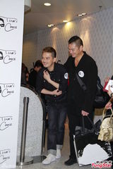 组图：邓丽欣遭催婚 赵雅芝否认与汪明荃不和