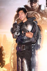 组图：蓝正龙穿铠甲做代言 为新戏勤健身练腹肌