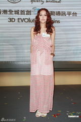 组图：马浚伟替容祖儿开脱 江若琳为演举重手增重