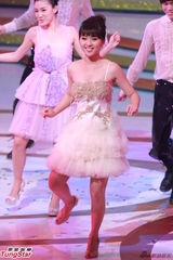 组图：无线45周年台庆群星荟萃 黎耀祥获奖陈豪反串