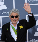 组图：格莱美红毯群星纷纷亮相星光熠熠