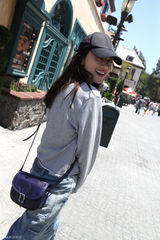 组图：高圆圆加州写真曝光 美式街头范儿十足