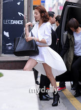 组图：张根硕张东健等出席皮包专卖店开业仪式