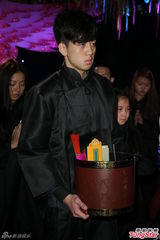 组图：高凌风公祭好友送行 儿子盼争产风波平息