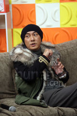 组图：张卫健回应“掌掴”事件 称梁曾像父子