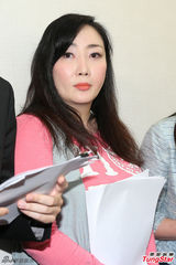 组图：萧敬腾女粉丝开记者会否认骚扰偶像