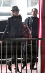 高清组图：玛丽昂-歌利亚现身巴黎孕味十足