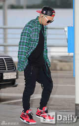 组图：BigBang成员GD与f(x)休闲装扮赴美