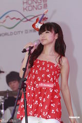 组图：苏打绿为啤酒节献唱 青峰现场掀高潮