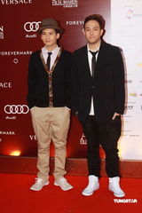 幻灯图集：亚洲电影大奖红毯 桂纶镁徐若瑄争艳