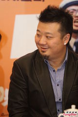 组图：黄建新父子档合作 江珊带病宣传被赞敬业