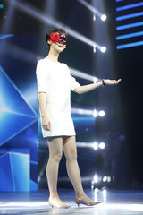 组图：演说家初赛终极战上演 李咏鲁豫热舞