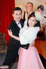 组图：众星为公益起舞 刘松仁拥妻妾艳福不浅