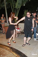 组图：《喜爱夜蒲2》连诗雅关楚耀上演激情戏