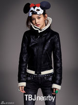 高清图：韩星WooRi冬装写真 尽展首尔时尚风情