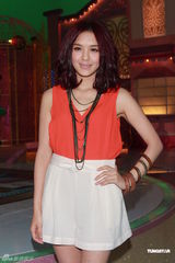 组图：《变身男女Chok》再录影 官恩娜胡定欣亮相