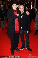 幻灯：《哈根盒子广场》首映 约根-沃格尔光头锃亮