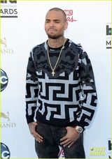 组图：说唱歌手克里斯布朗亮相公告牌