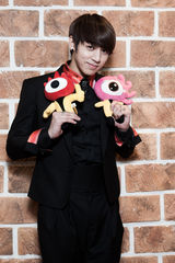 高清组图：对话韩国新团C-Clown 清唱新歌秀唱功