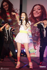 组图：范玮琪新专辑玩唱跳 欲生双胞胎女儿