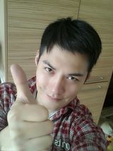 组图：众星欢乐拜大年 森碟可爱林依晨异国祝福