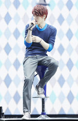 组图：JYJ金在中南京会粉丝 想在38岁结婚