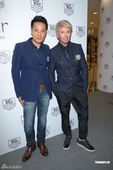 组图：钟楚红出席活动 丁子高曝杨千嬅体重