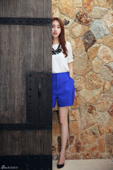 组图：张俪意大利写真演绎简约亚平宁风光