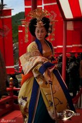 高清图：《狄仁杰》武则天造型曝光 刘嘉玲为戏漂眉