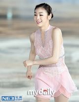 组图：韩国冰上公主金妍儿退役办纪念表演