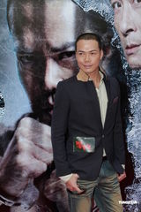 组图：《Laughing Gor》将开机 演员集体拜神