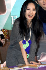 幻灯组图：F.I.R纪念出道5周年 专辑与限量邮票同发行