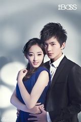 组图：杨洋蒋梦婕登杂志封面 演绎情侣档甜蜜新春