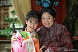 组图：琼瑶曝新还珠剧照 小燕子容嬷嬷搞笑对戏