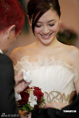 高清图：陈小春应采儿赌城大婚 曾志伟钟镇涛见证