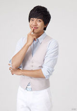 组图：韩星李升基允儿约会被拍恋情曝光