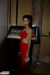 组图：周秀娜露香肩秀性感 陈彦妃透视装抢镜