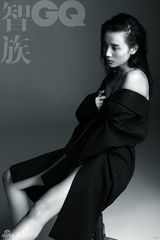 组图：宋佳GQ写真性感诱惑 披男款大衣酥胸半露