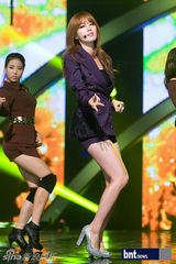 组图：帝国之子FT等偶像歌手亮相《MCountDown》