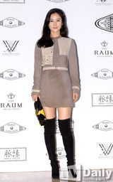 组图：南圭丽(南奎丽)SISTAR宝拉等盛装出席时尚活动