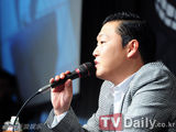 组图：韩国歌手PSY召开记者会透露进军美国计划