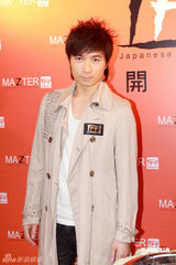 幻灯图：古巨基七位酬劳代言 开设计公司吸金有方 