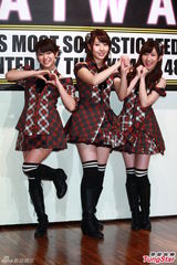 组图：AKB48台湾握手会卖萌 大赞美食成吃货