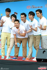 组图：苏打绿担任防癌大使 夜猫子青峰注重饮食